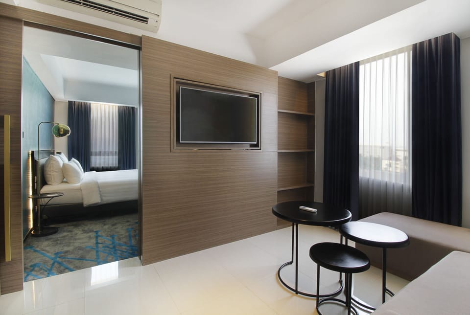In-room safe, desk, blackout drapes, soundproofing