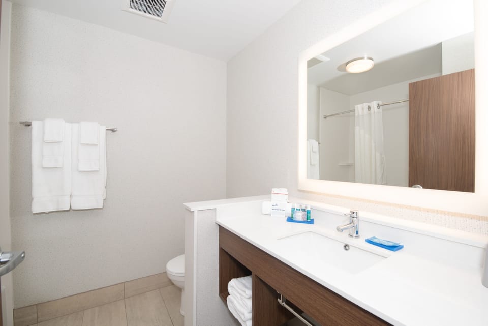 Free toiletries, hair dryer, towels