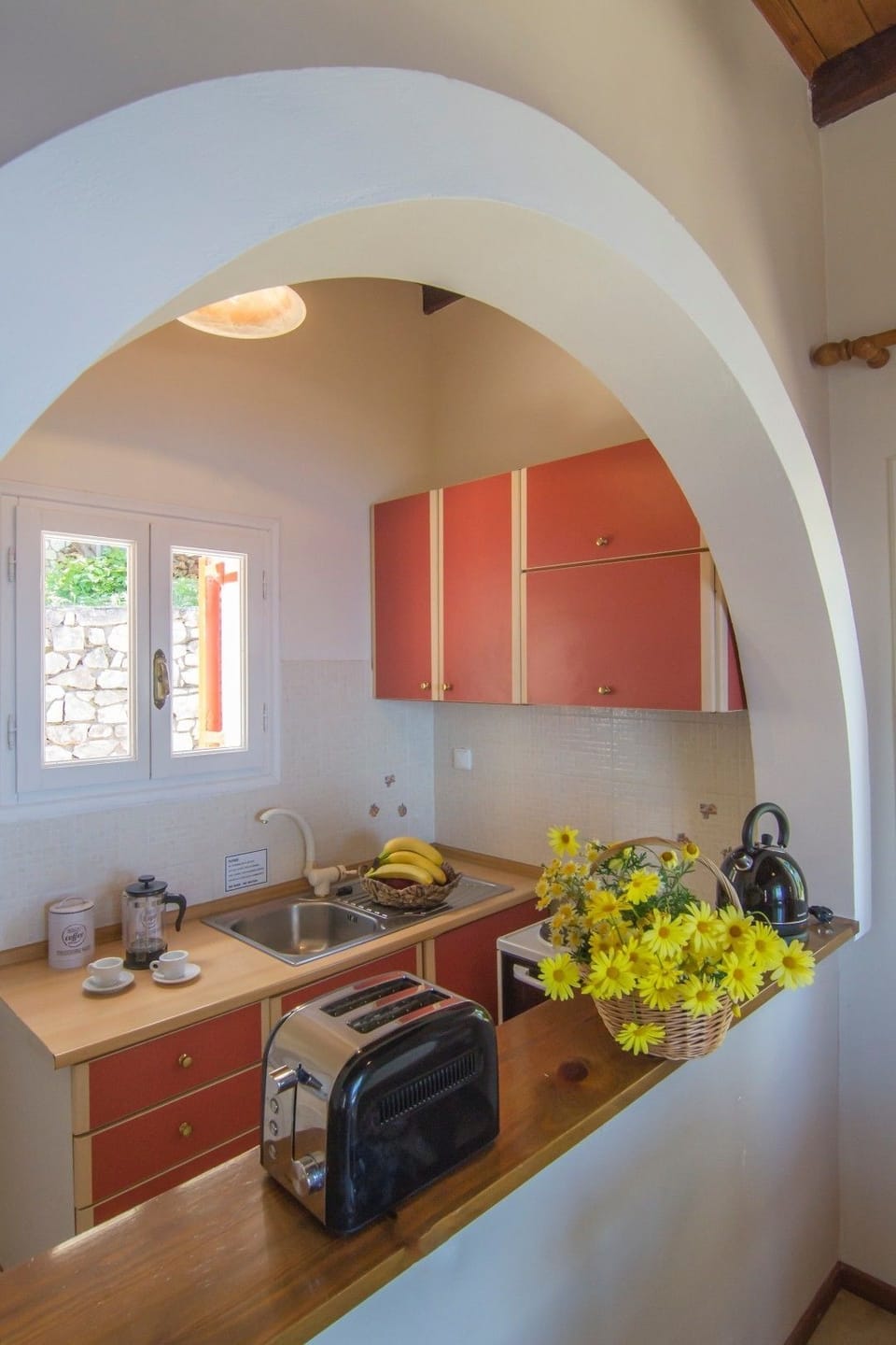 Deluxe Studio Suite (Thalassa A) | Private kitchen | Coffee/tea maker, fridge, microwave, oven