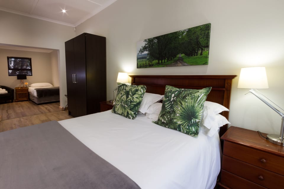 Peace Rooms  | In-room safe, desk, blackout drapes, free WiFi