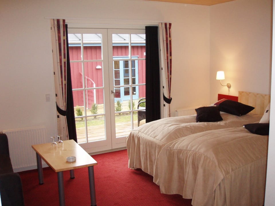 Double Room | Desk, cribs/infant beds, rollaway beds, free WiFi