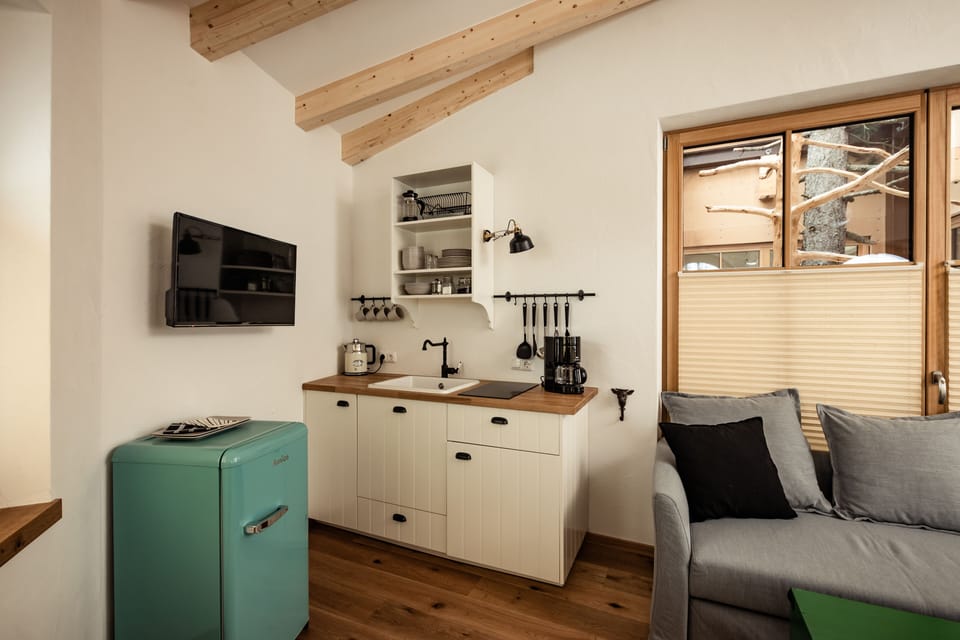 Tree House | Private kitchen | Cookware/dishes/utensils