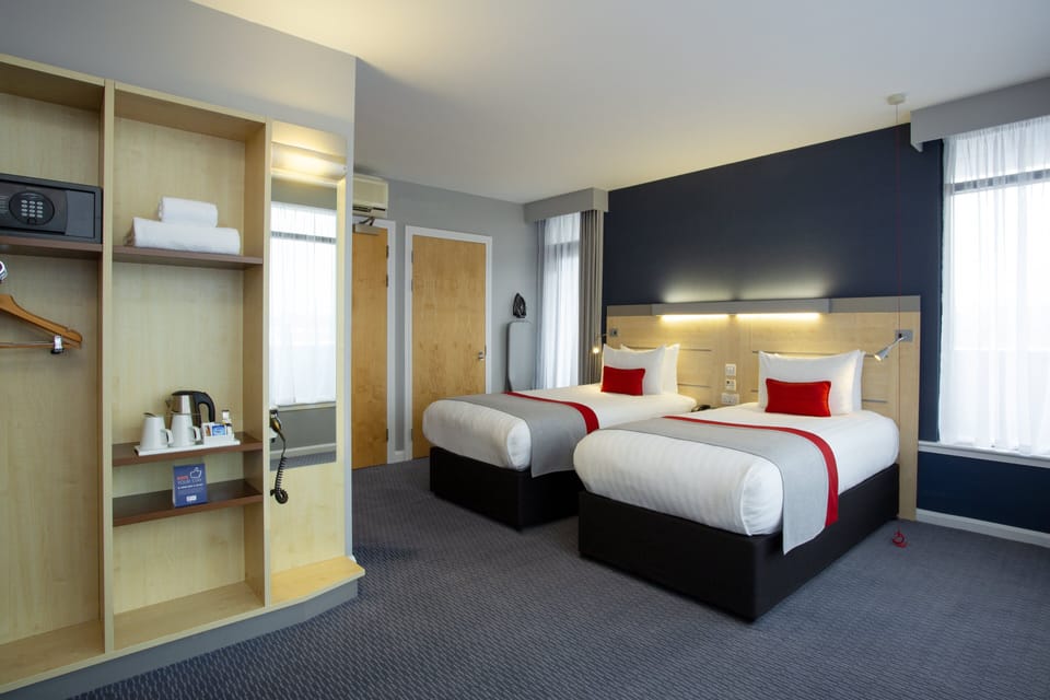 In-room safe, desk, blackout drapes, soundproofing