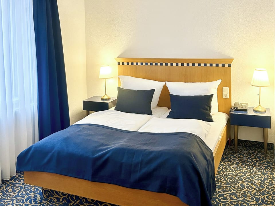 Minibar, in-room safe, individually decorated, individually furnished
