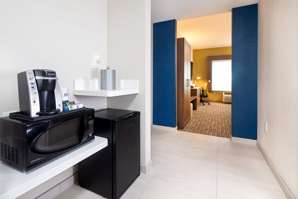 In-room safe, desk, iron/ironing board, free cribs/infant beds