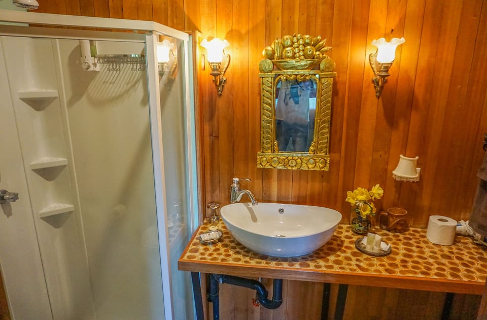 1 bedroom, desk, WiFi (free), individually decorated