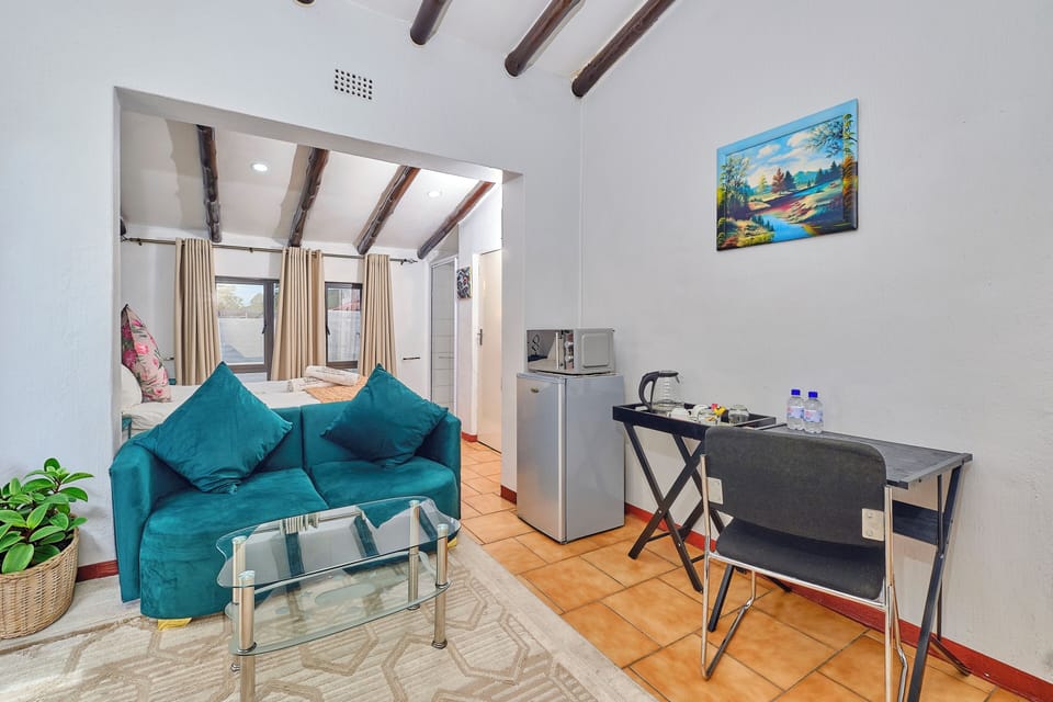 Deluxe Room (Unity Room) | Bathroom | Free toiletries, hair dryer