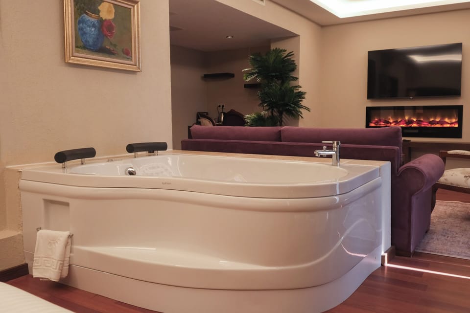 Premium Suite, Terrace, Sea View | Egyptian cotton sheets, premium bedding, minibar, in-room safe