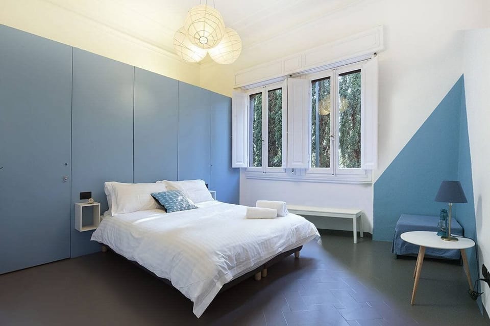 Premium bedding, individually decorated, individually furnished, desk