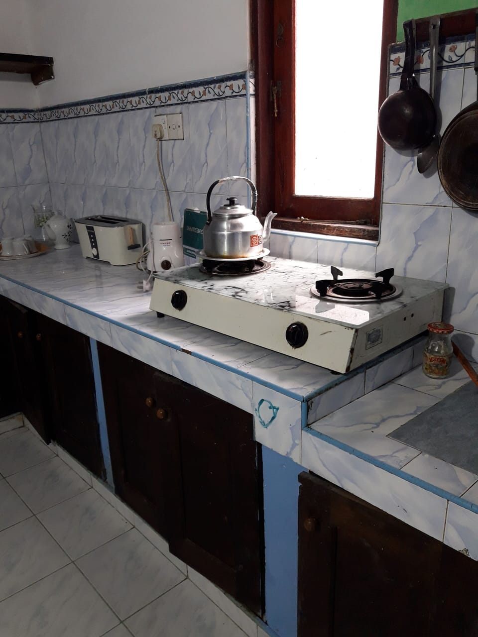 Fridge, dishwasher, toaster, blender