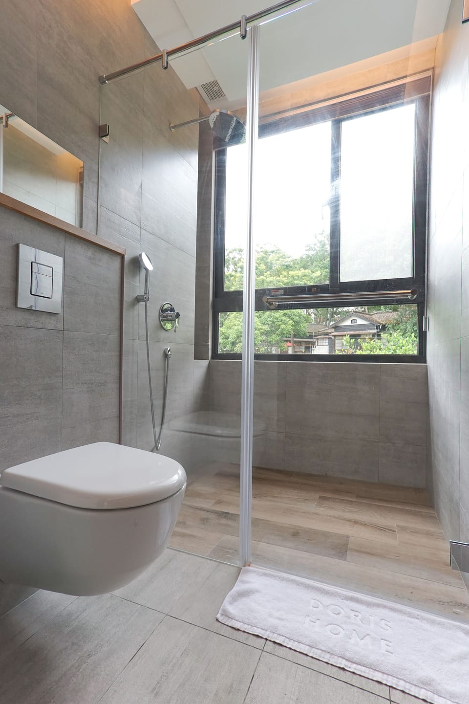 Classic Double Room, 1 Queen Bed, Non Smoking, Hill View | Bathroom shower