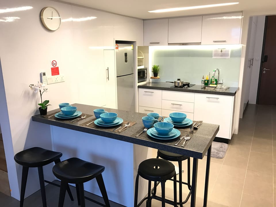 Standard Studio | Private kitchen | Full-size fridge, microwave, stovetop, electric kettle