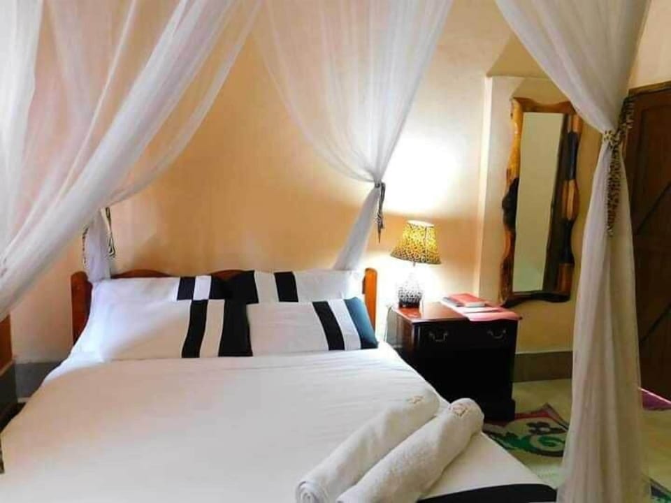 Double Room | In-room safe, desk, free WiFi, wheelchair access