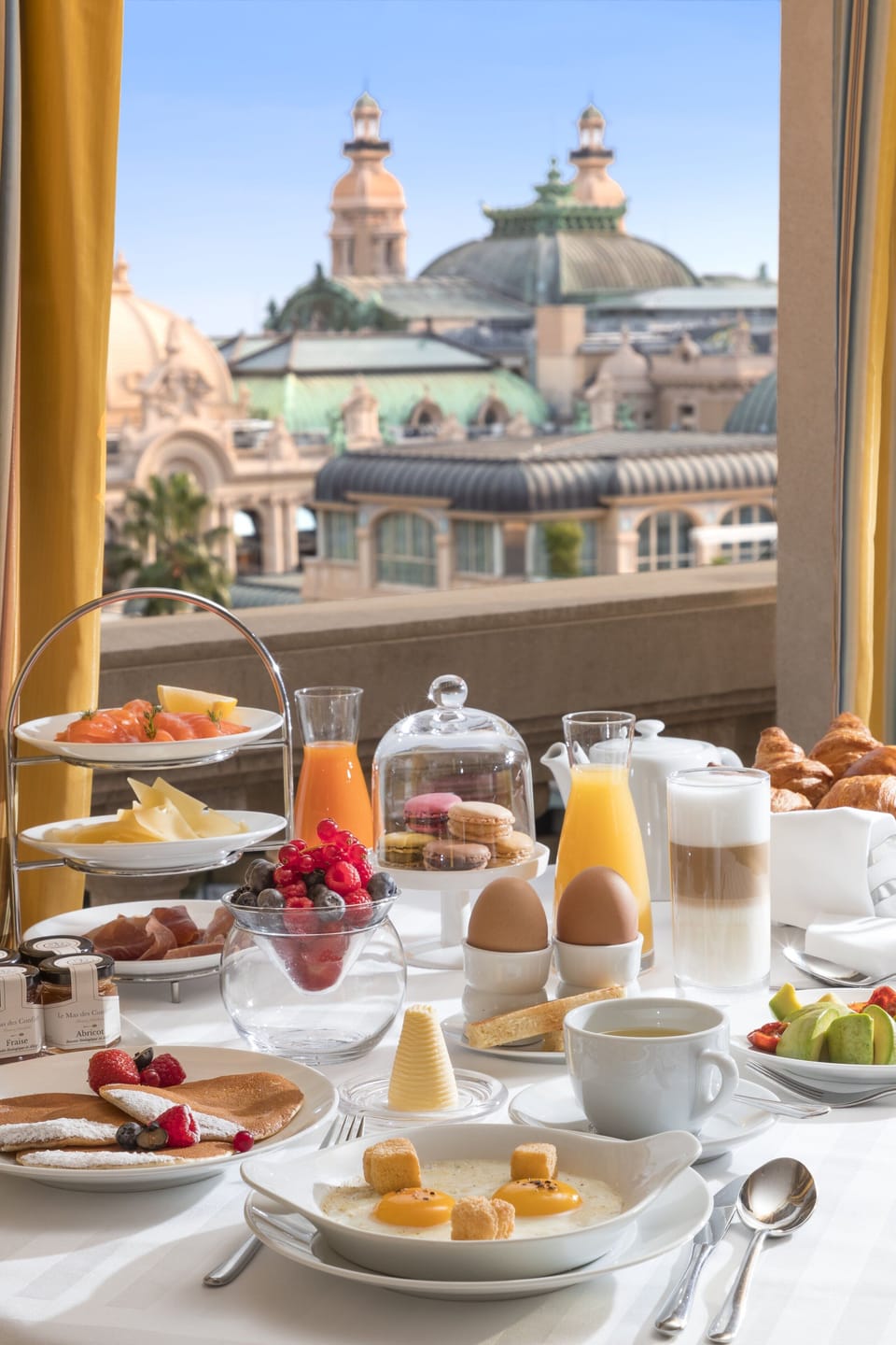 Daily buffet breakfast (EUR 57 per person)