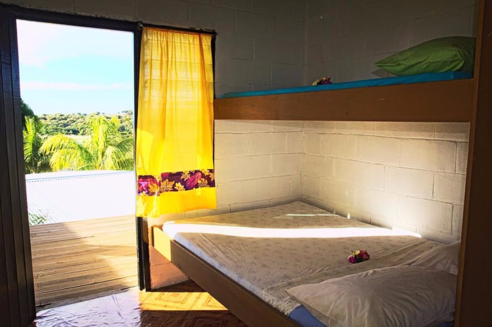 Soundproofing, free WiFi, bed sheets