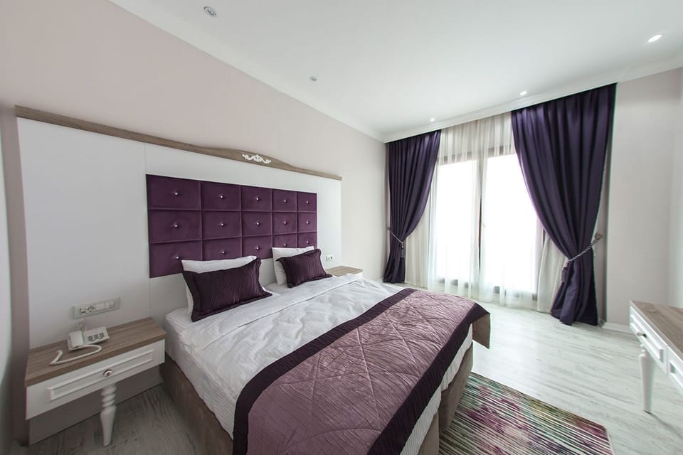 Minibar, in-room safe, desk, soundproofing