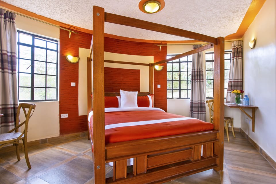 Exclusive Suite, 1 Bedroom, Partial Lake View, Executive Level | Frette Italian sheets, premium bedding, desk, soundproofing