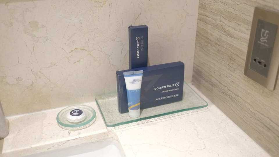 Premium bedding, in-room safe, desk, free WiFi