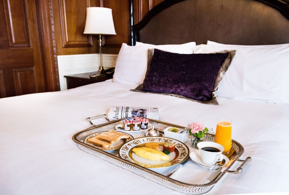Club Room, 1 Twin Bed, City View (Taj) | In-room dining