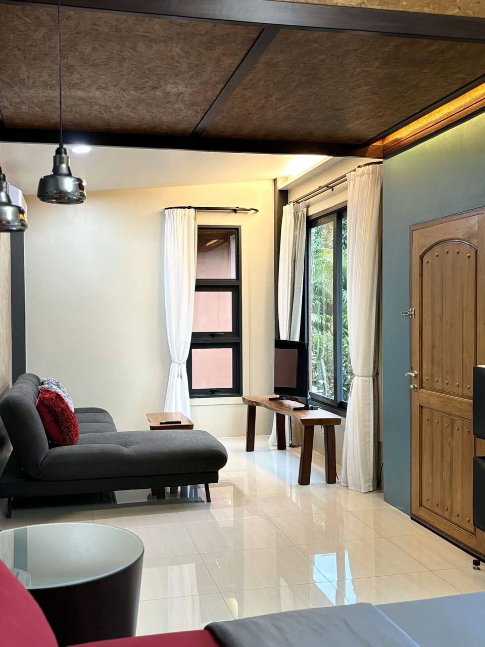 Grand Deluxe Bungalow | Living area | 40-inch flat-screen TV with cable channels, TV