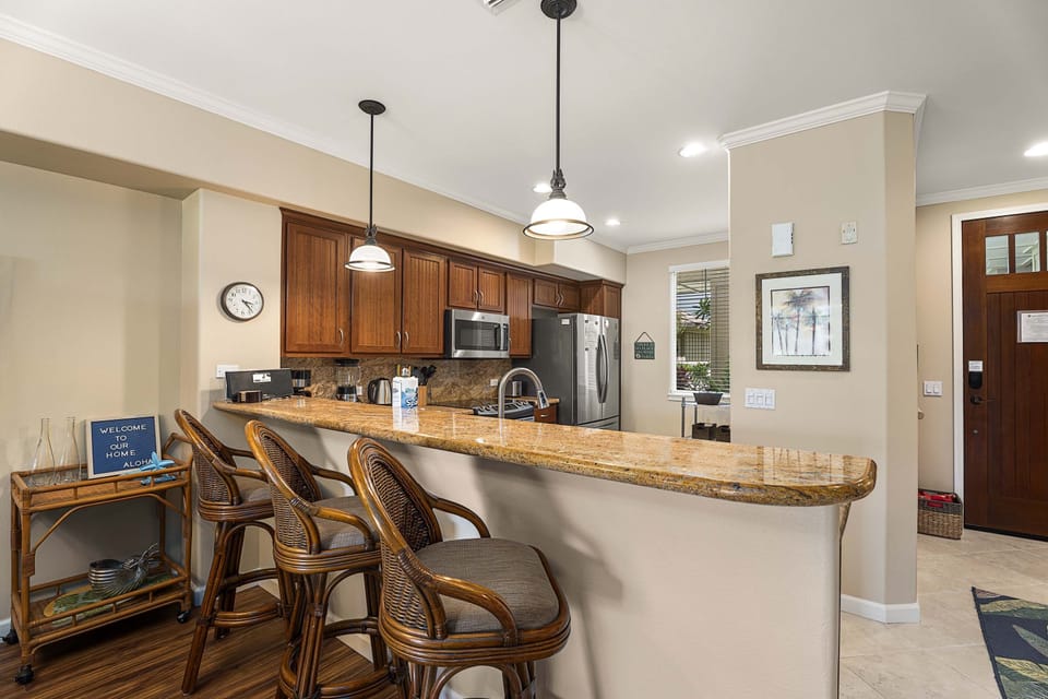 Condo, 2 Bedrooms | Private kitchen | Fridge, microwave, oven, coffee/tea maker