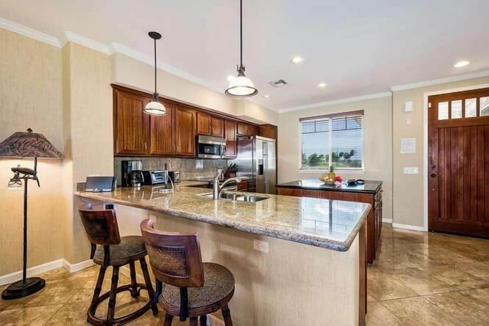 Condo, 2 Bedrooms | Private kitchen | Fridge, microwave, oven, coffee/tea maker