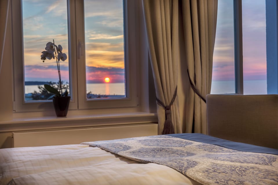 Superior Double Room, Sea View | Premium bedding, down comforters, pillowtop beds, in-room safe