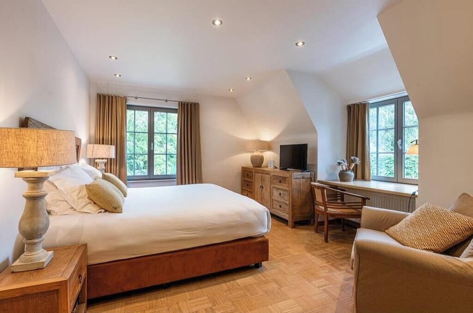 Family Suite, 2 Bedrooms, Garden View | Premium bedding, minibar, laptop workspace, blackout drapes