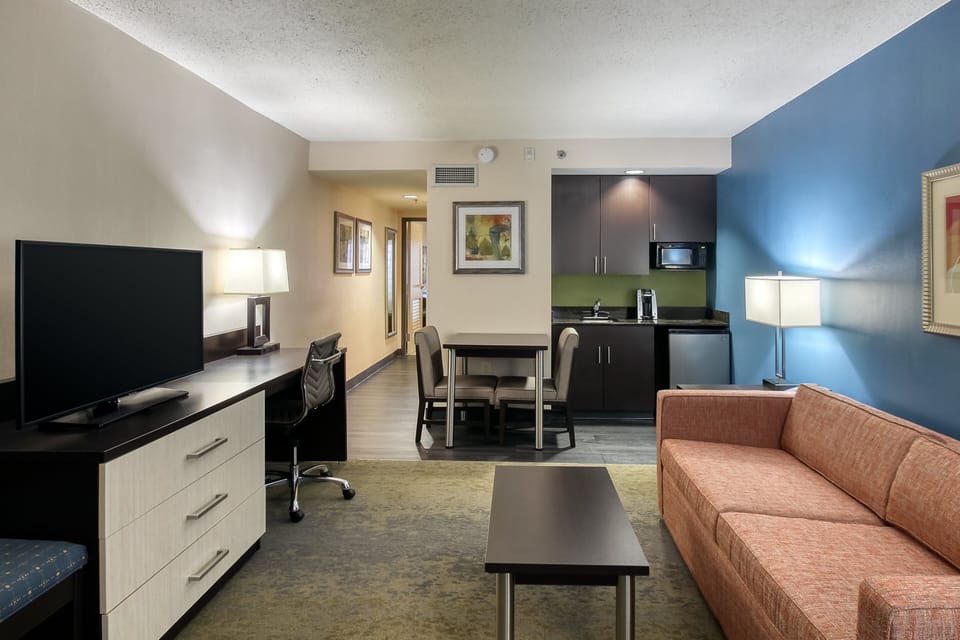 Suite, 1 Bedroom | In-room safe, desk, laptop workspace, soundproofing