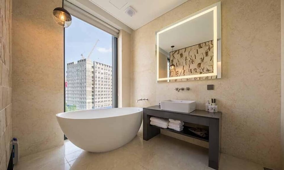 Deluxe Twin Room | Blackout drapes, free WiFi