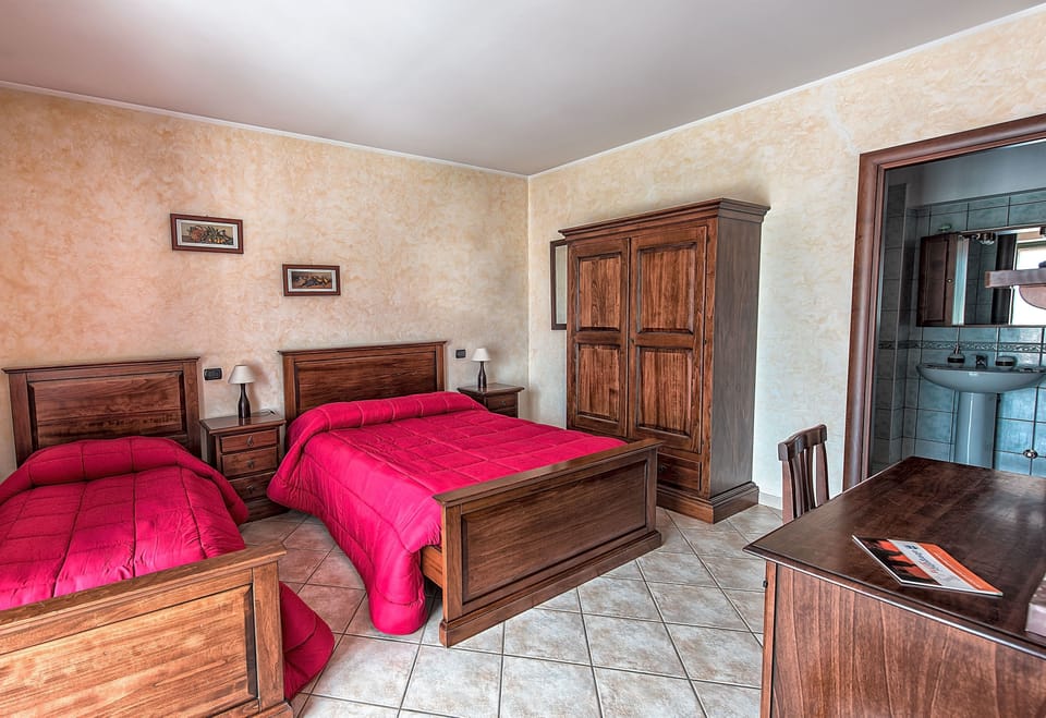 Triple Room, Mountain View | Safe