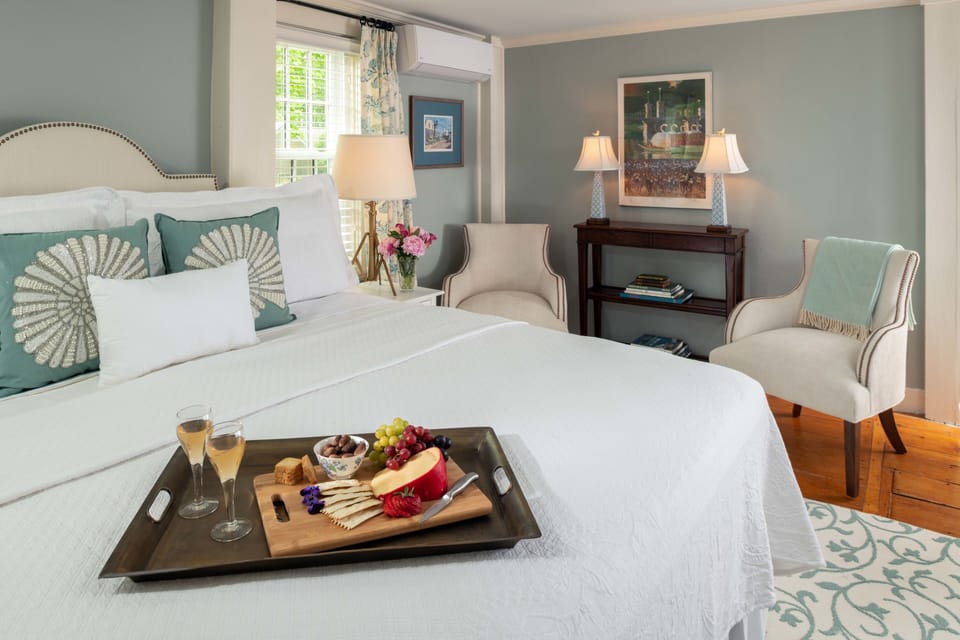 Salt Pond Room | 5 bedrooms, Egyptian cotton sheets, premium bedding, WiFi (free)