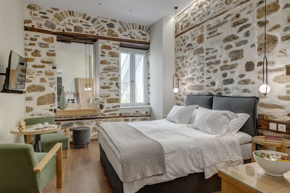 Junior Suite, City View | Premium bedding, memory foam beds, free minibar, in-room safe