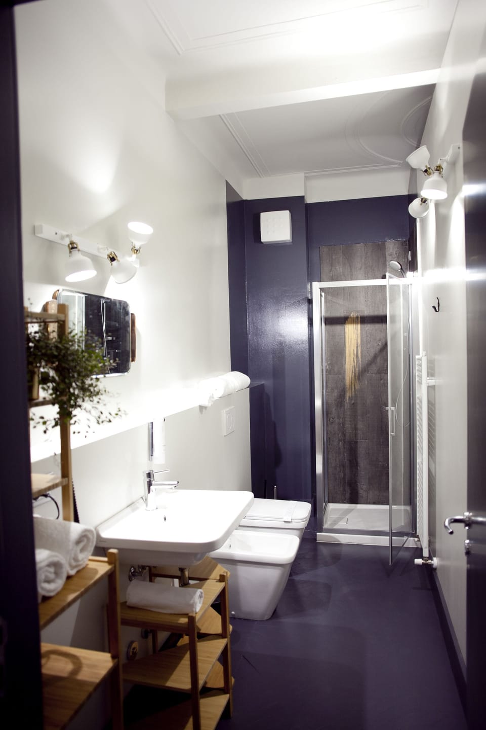 Deluxe Triple Room, Non Smoking, Balcony | Bathroom | Shower, free toiletries, hair dryer, bidet