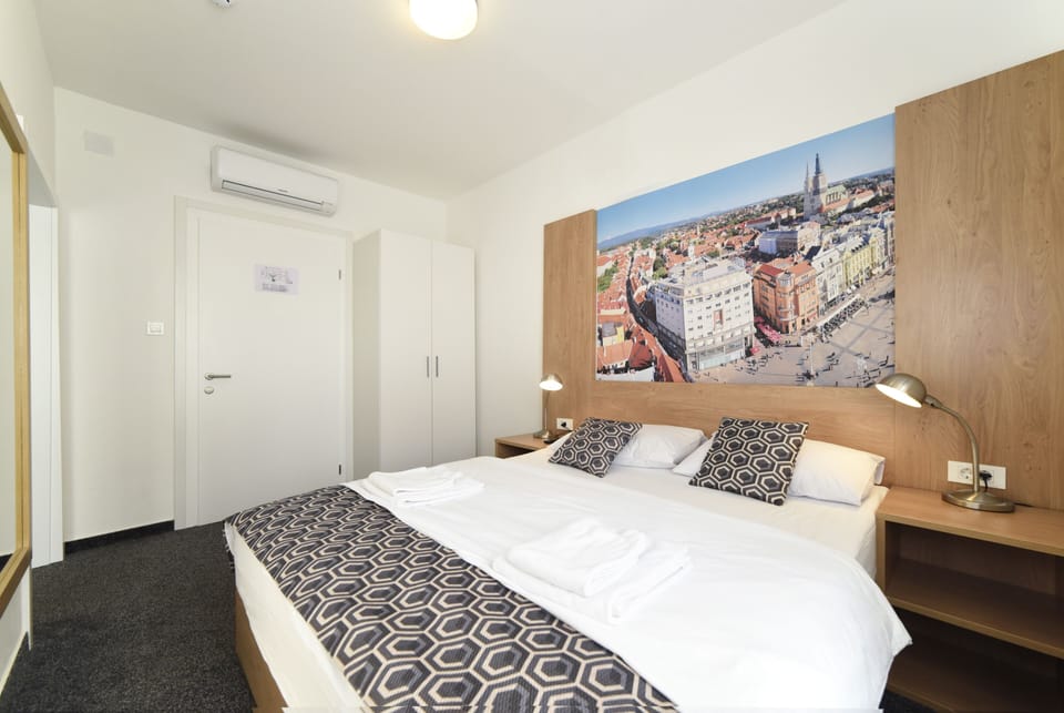 Standard Double Room | Premium bedding, down comforters, pillowtop beds, WiFi (free)
