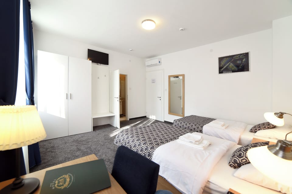 Standard Twin Room | Premium bedding, down comforters, pillowtop beds, WiFi (free)