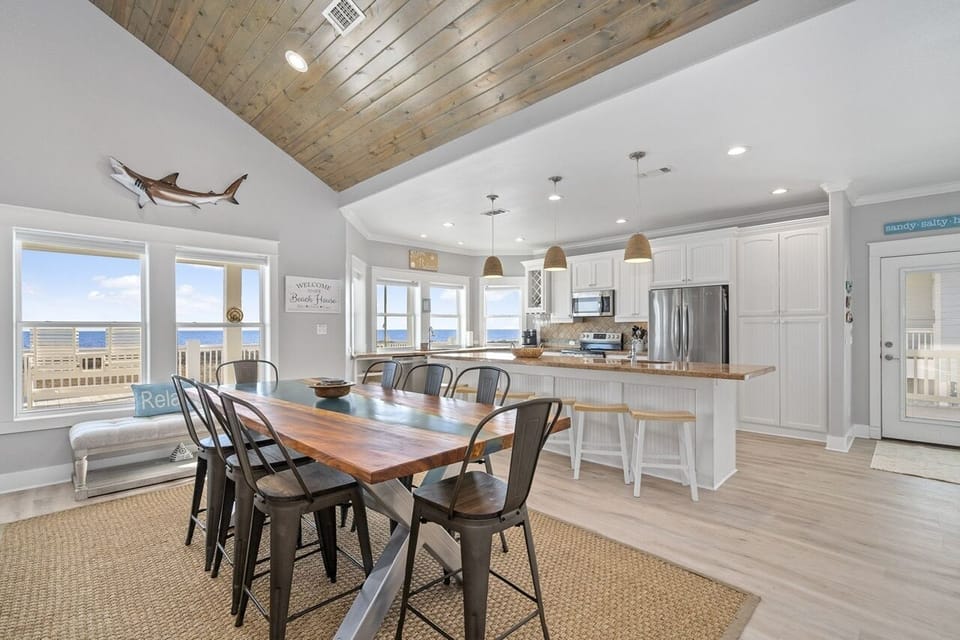 House, 4 Bedrooms | Dining