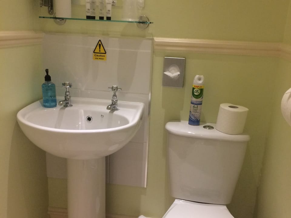 Athol Guest House Bed and Breakfast in Filey