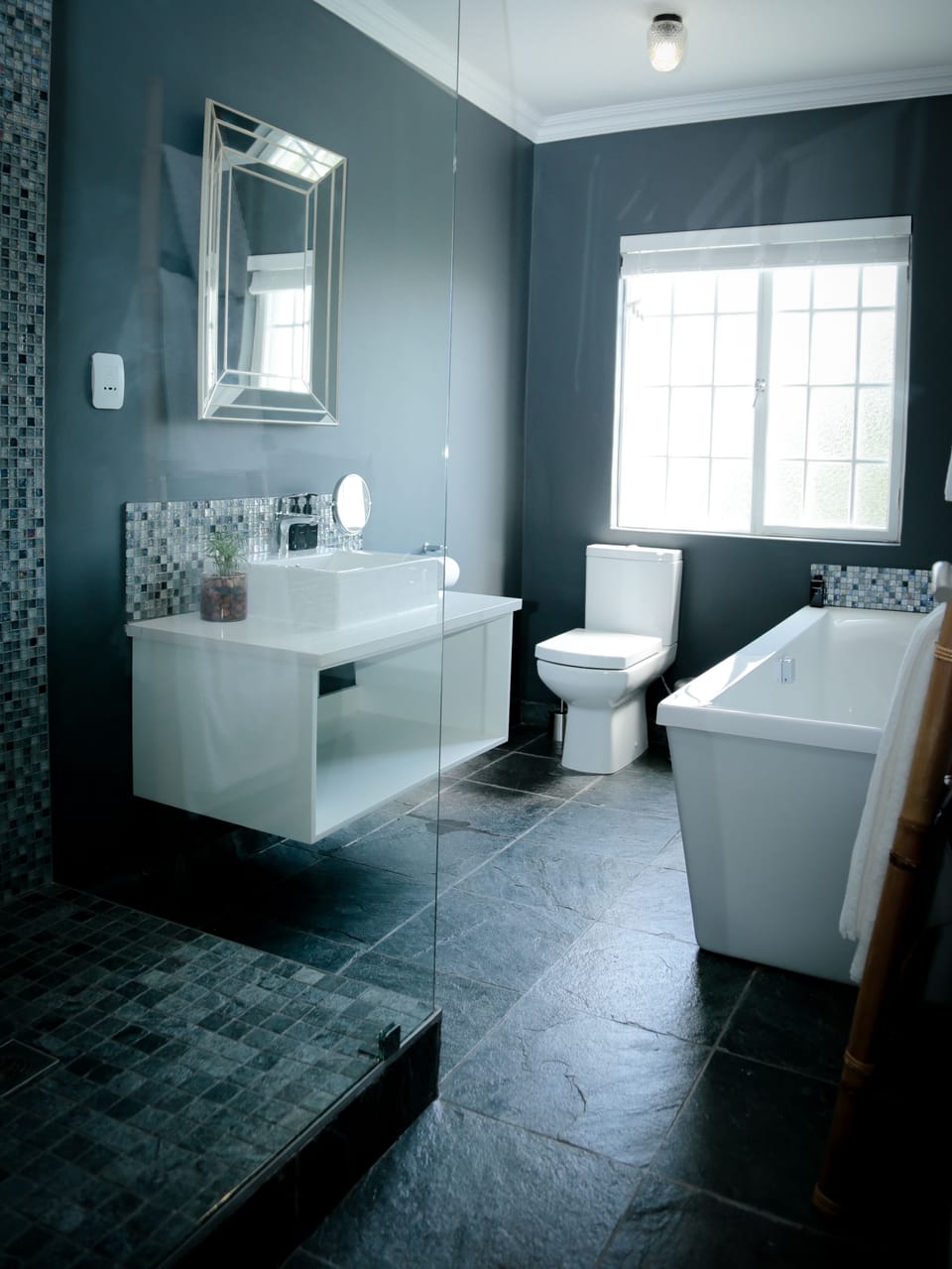 Deluxe Family Suite 