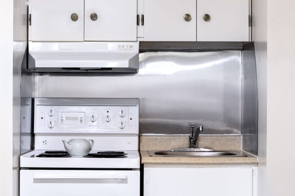 Studio, 1 Queen Bed with Sofa bed, Kitchenette (Separate Building) | Private kitchenette | Coffee/tea maker