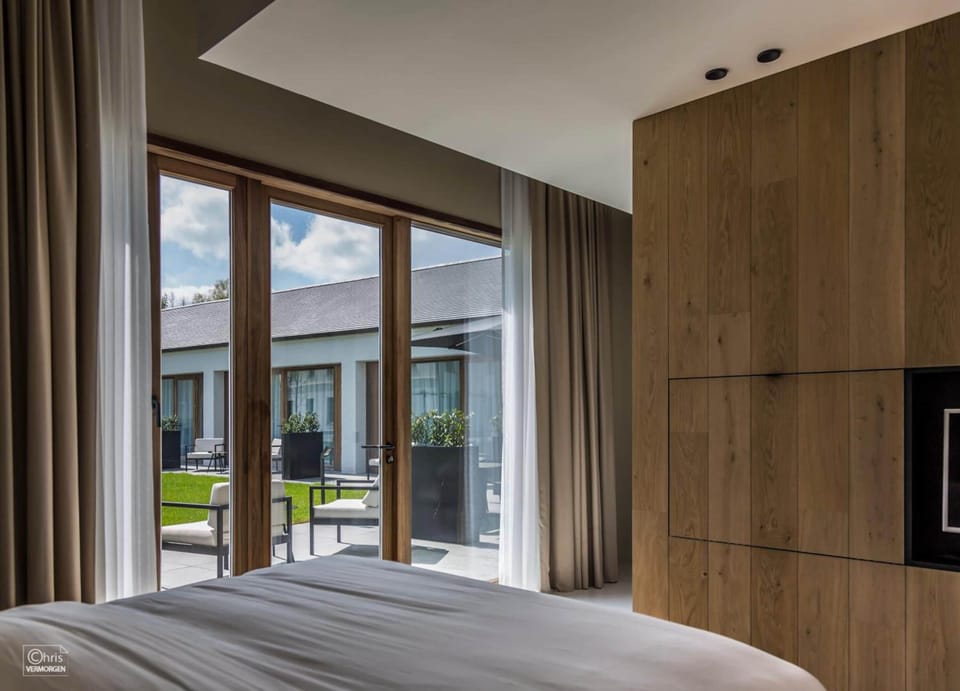 Minibar, in-room safe, desk, soundproofing