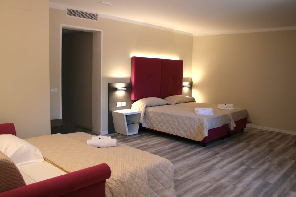 In-room safe, desk, blackout drapes, soundproofing