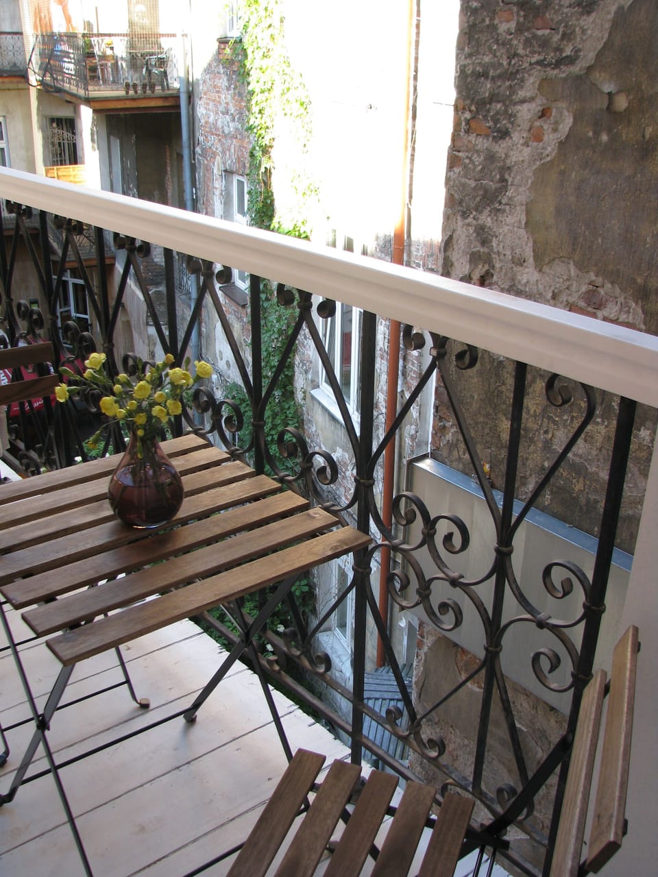 Classic Apartment, 2 Twin Beds | Balcony