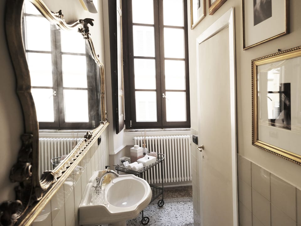 Shower, free toiletries, hair dryer, slippers