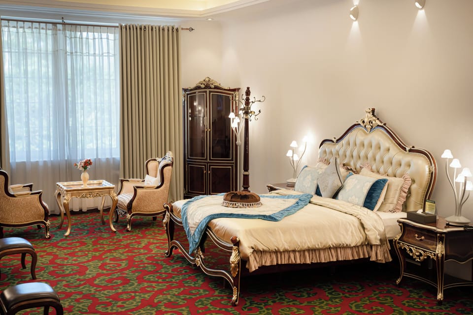 Royal Suite, Multiple Beds, Golf View | Minibar, in-room safe, individually furnished, desk