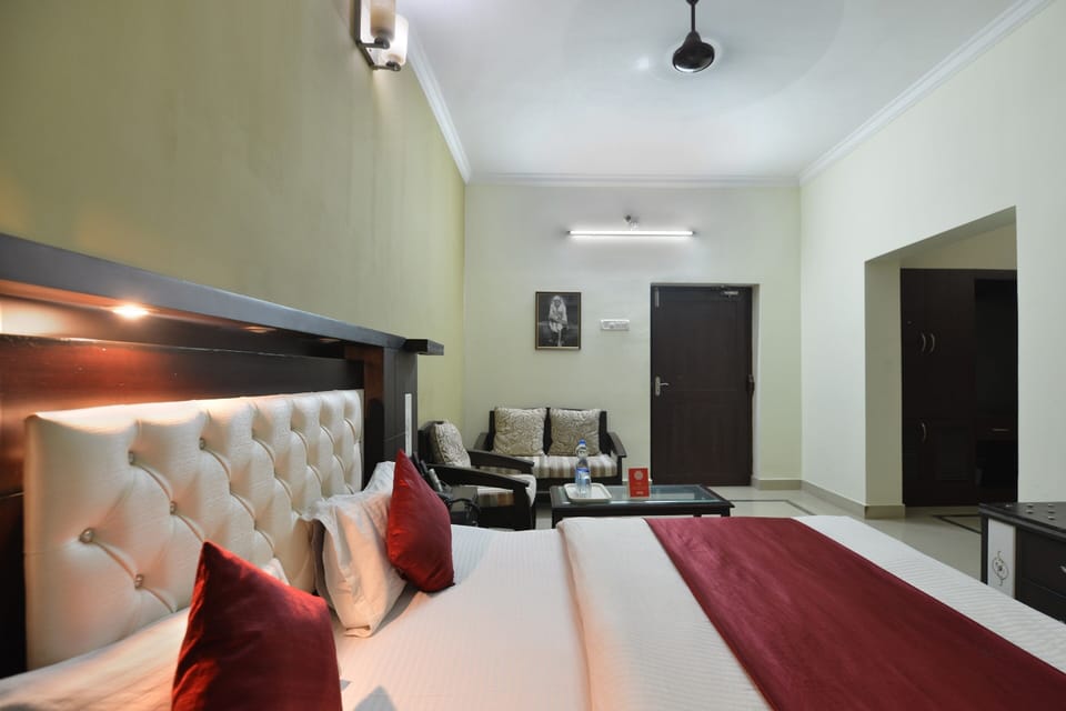 Standard Double or Twin Room | Desk, WiFi (free)