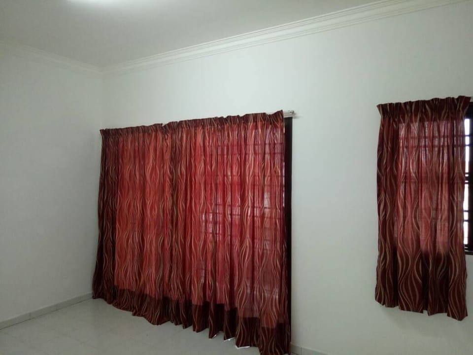 House, 4 Bedrooms | 4 bedrooms, iron/ironing board