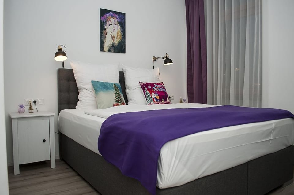 Double Room (Nostalgie) | Premium bedding, memory foam beds, desk, blackout drapes