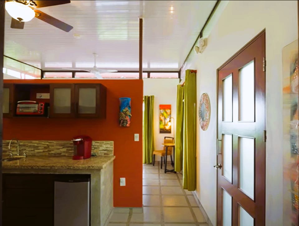 Deluxe Casita, 1 King Bed Palmas | Private kitchen | Mini-fridge, coffee/tea maker, electric kettle, cookware/dishes/utensils
