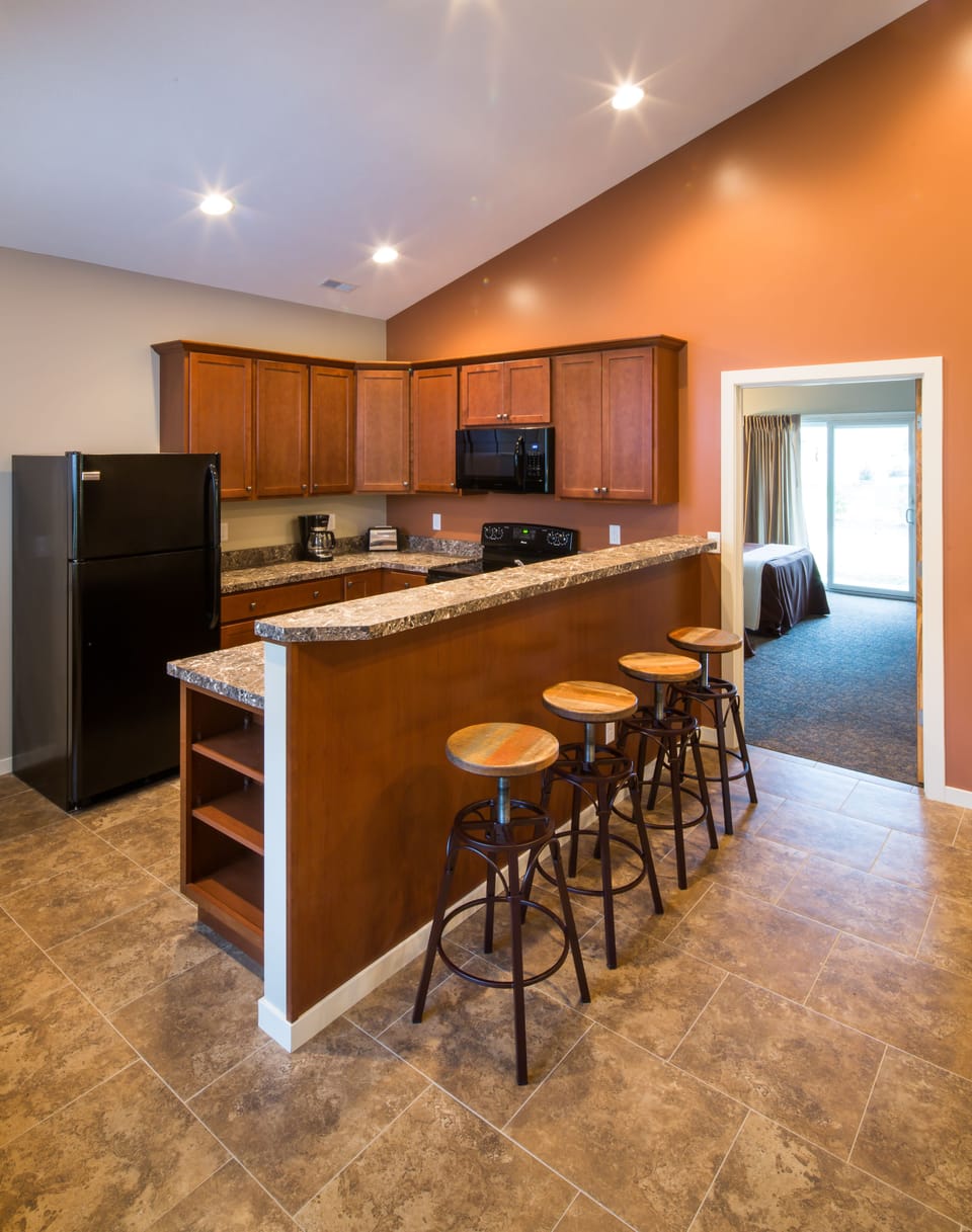 Luxury Cottage, 2 Bedrooms, Fireplace | Private kitchen | Fridge, microwave, oven, dishwasher